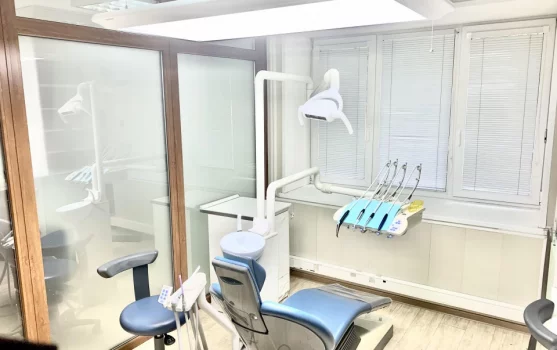Стоматологический центр Км-КлиникС фотография 1