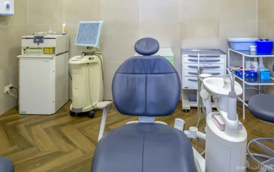 Стоматологическая клиника Дента-Эль на Садовой-Каретной улице фотография 1